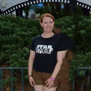 Meet your Posher, Lauren